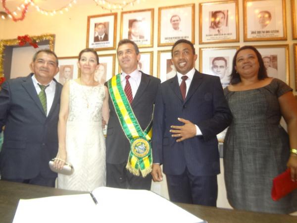 Gilberto Júnior tomou posse da prefeitura de Floriano.(Imagem:FlorianoNews)