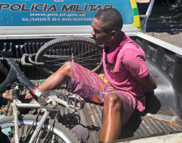 Polícia Militar captura suspeito de assalto em Floriano.(Imagem:Divulgação/PM)