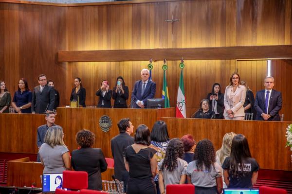 Maria da Penha cobrou dos deputados a criação de políticas públicas de combate a violência doméstica.(Imagem:Thiago Amaral/Alepi)