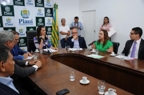 De acordo com a diretora-geral da ADH, Gilvana Gayoso, cerca de nove mil servidores se inscreveram no programa.(Imagem:Francisco Leal)