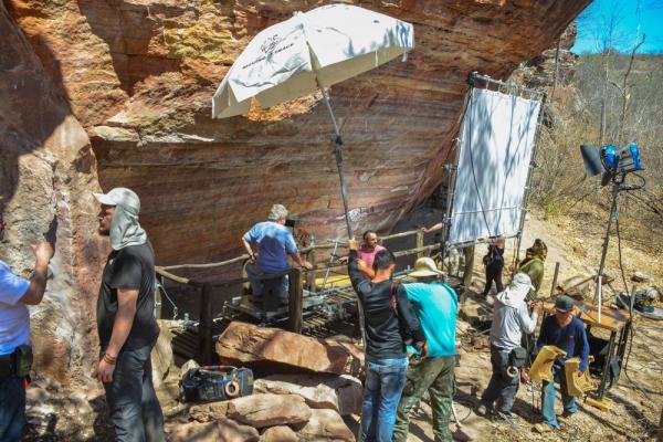 Documentário traz imagens das pinturas rupestres da Serra da Capivara, no Piauí.(Imagem: Divulgação)