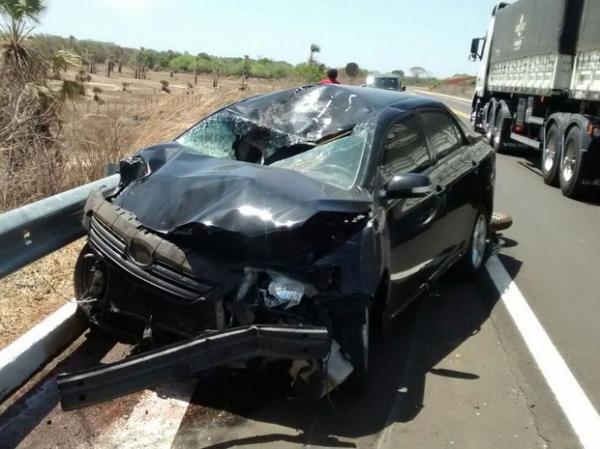 Carro bateu na traseira da motocicleta e esta foi arremessada de ponte.(Imagem:Gassyel Rodrigues)