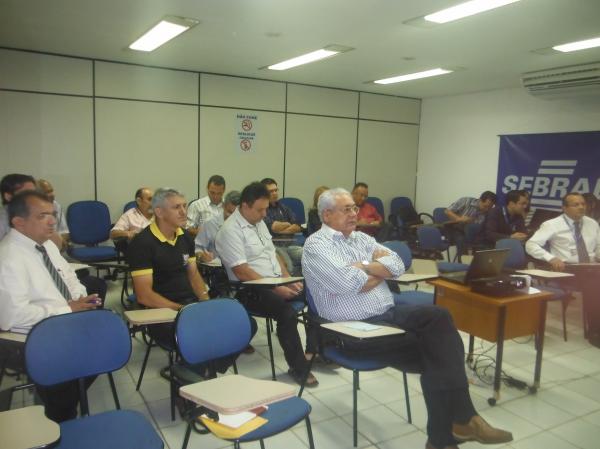 Gilberto Júnior participou de encontro com a CEF e avaliou e avaliou futuras parcerias.(Imagem:FlorianoNews)