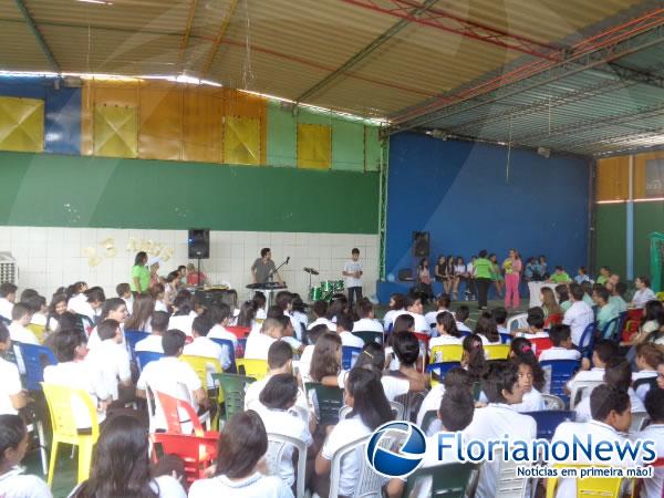 Música e descontração marcam Festival de Paródias da Escola Pequeno príncipe.(Imagem:FlorianoNews)