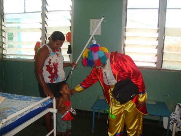 Mais presentes aos pequenos no Hospital(Imagem:redação)