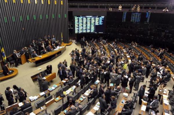 Deputados do RS votam proposta de aumento de impostos.(Imagem:Divulgação)