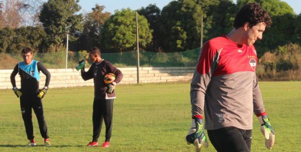 Josué Teixeira reforça o gol do River-PI pensando no acesso à Série C.(Imagem: Daniel Cunha)