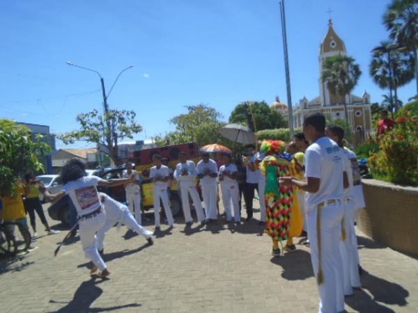 Parceria entre Meio Norte e Rádio Difusora é celebrada com atividade no centro de Floriano.(Imagem:FlorianoNews)