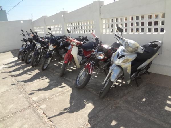 Operação da polícia durante três dias apreende 36 motos irregulares.(Imagem:FlorianoNews)
