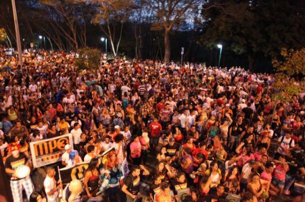 Parada da diversidade bombou na Avenida Raul Lopes.(Imagem:Divulgação)