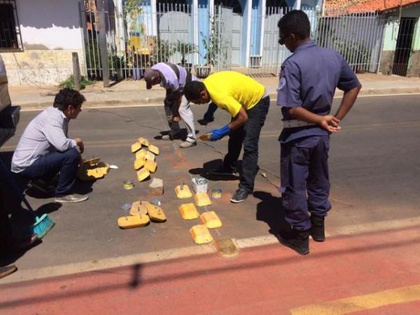 Avenida Esmaragdo de Freitas recebe redutores de velocidade.(Imagem:SECOM)