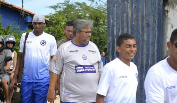 Jogadores do Tubarão fazem foto(Imagem:Didupaparazzo)