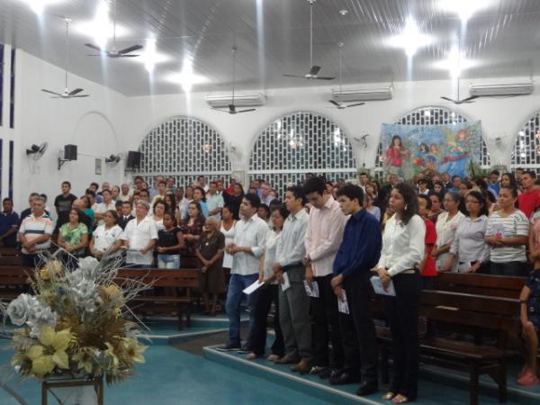 Parentes e amigos prestaram últimas homenagens a Honorato Filho em missa de 7° dia(Imagem:FlorianoNews)