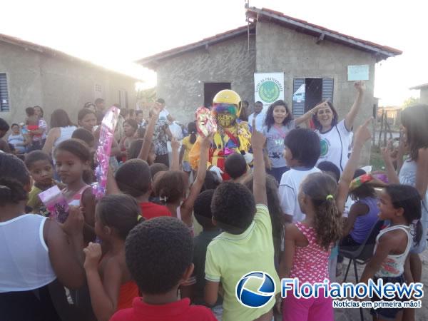 Clube da Fraternidade Feminina fez a entrega de brinquedos em Floriano.(Imagem:FlorianoNews)