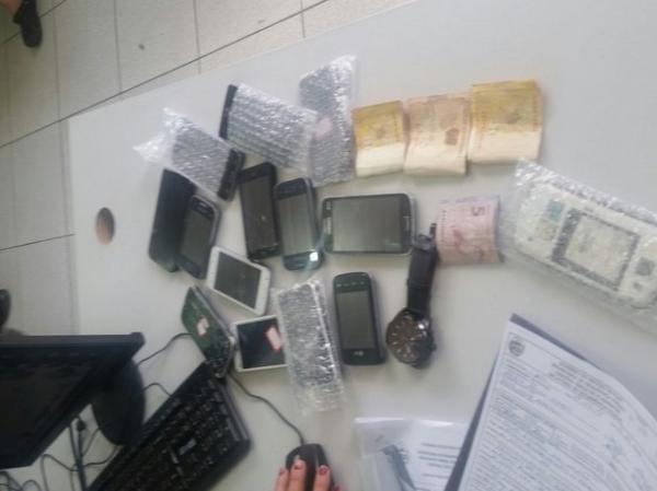 Dois homens foram presos suspeitos de tentativa de assalto na zona Sul de Teresina.(Imagem:Divulgação/Polícia Militar)