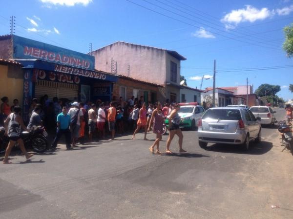 Jovem foi morto com dois tiros no bairro Vila Nova.(Imagem:Divulgação/PM)