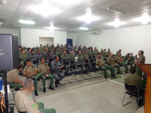 Militares participam de palestra sobre Atendimento à Ocorrência de Poluição Sonora.(Imagem:FlorianoNews)