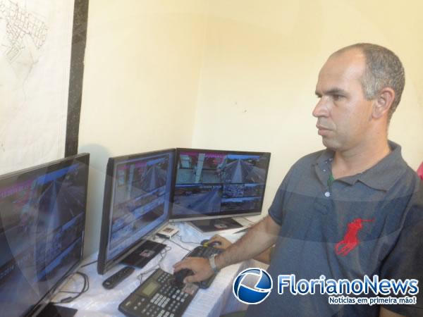 Prefeito Gilberto Jr. apresenta Sistema de Segurança e Monitoramento Urbano.(Imagem:FlorianoNews)