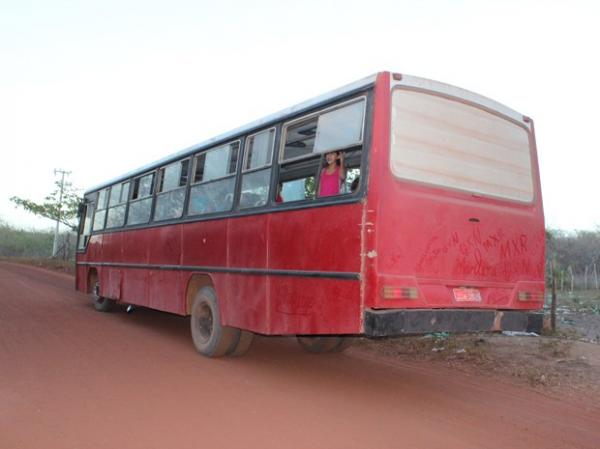 Transporte escolar  está em péssimas condições em Cocal-PI.(Imagem:Gilcilene Araújo/G1)