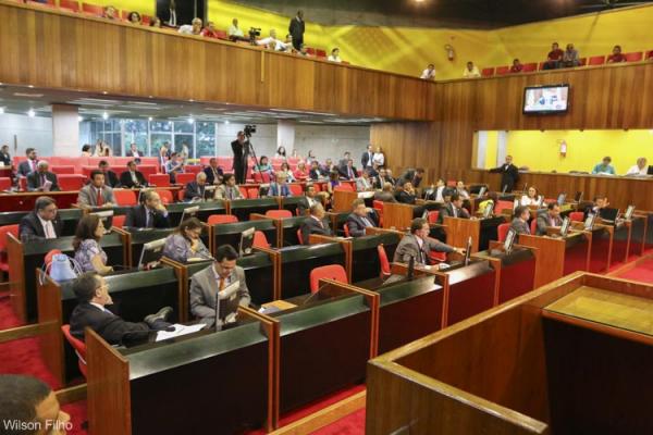 Deputados fazem esforço concentrado para limparem pauta antes do início do recesso.(Imagem:WilsonFilho/CidadeVerde.com)