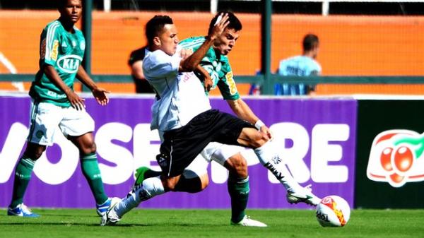 Palmeiras e Bragantino fizeram um jogo bem disputado no Pacaembu.(Imagem:Marcos Ribolli)