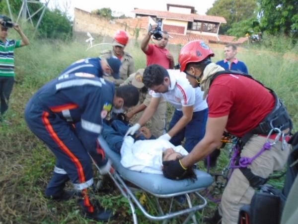 Serviço de Atendimento Móvel de Urgência (SAMU) atendendo Pedro Nunes(Imagem:Floriano News)