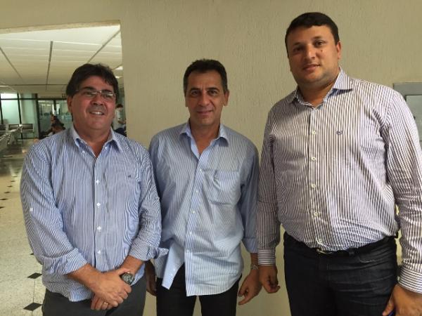 Prefeito Gilberto Jr se reúne com empresários e discute implantação do curso de Medicina em Floriano.(Imagem:Secom)