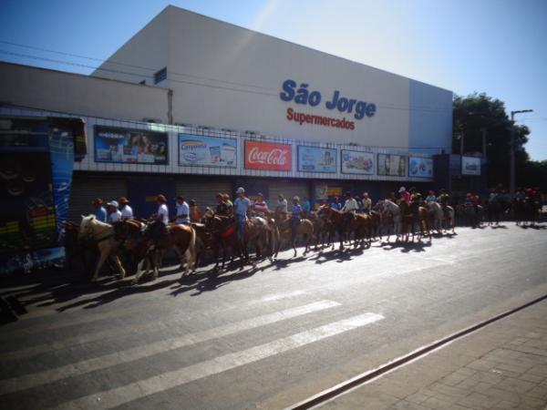 Cavalgada e missa abrem o Dia do Vaqueiro nos festejos de São Pedro de Alcântara.(Imagem:FlorianoNews)
