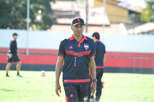 Cristóvão Borges - técnico do Atlético-GO(Imagem:Paulo Marcos / Atlético-GO)