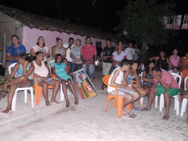 Oscar Procópio realiza palestra no bairro Taboca, em Floriano.(Imagem:Assessoria de Comunicação)