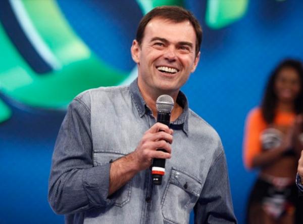 Tino Marcos volta ao esporte da Globo, após período afastado.(Imagem:TV Globo)