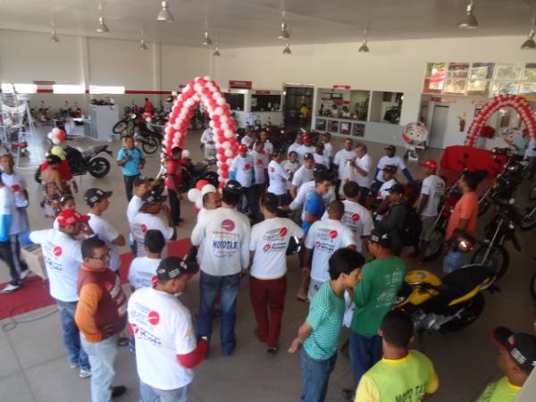 Cajueiro Motos comemorou o Dia do Motociclista.(Imagem:FlorianoNews)