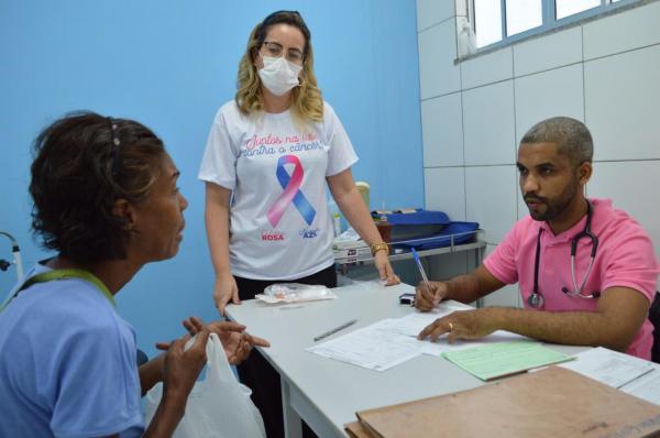 Atendimento em alusão ao Outubro Rosa(Imagem:Equipe da Unidade Móvel de Saúde)