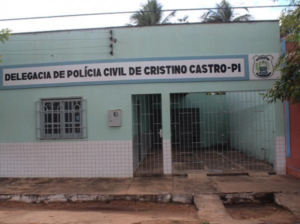 Delegacia de Cristino Castro só é aberta uma vez por semana.(Imagem:Patrícia Andrade/G1)