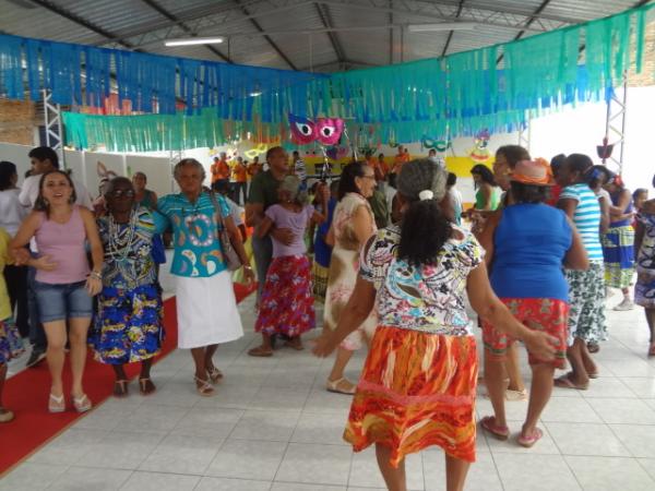 Realizado Carnaval da Terceira Idade em Floriano. (Imagem:FlorianoNews)