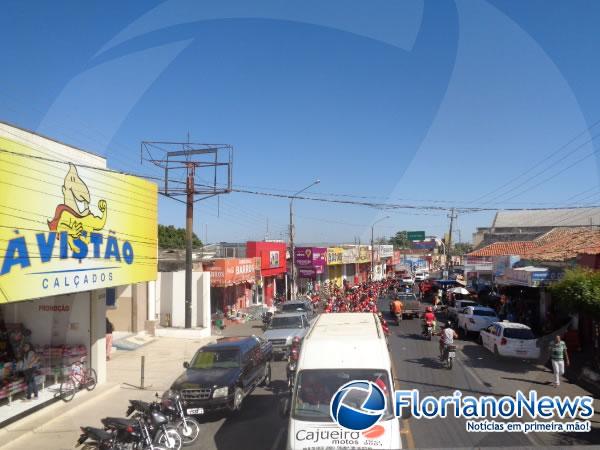 Cajueiro Motos comemora Dia do Motociclista com moto passeio em Floriano. (Imagem:FlorianoNews)