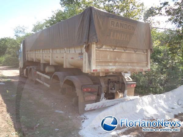 Assaltantes rendem motorista e roubam pneus de carreta em Floriano.(Imagem:FlorianoNews)