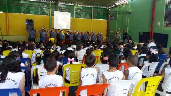 Escola Pequeno Príncipe promove palestra em homenagem ao Dia do Soldado.(Imagem:EPP)
