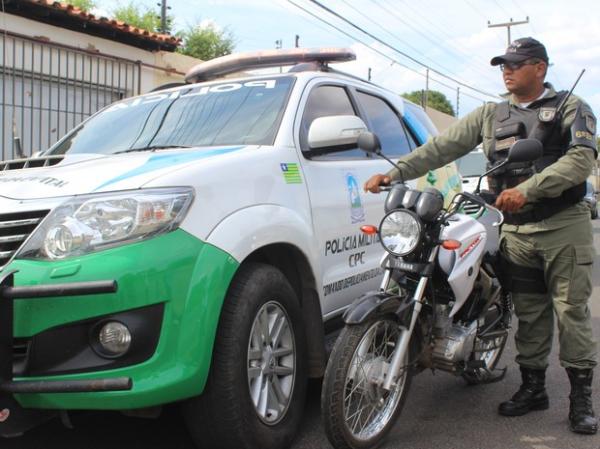 Suspeito de assalto é perseguido e atropelado por popular.(Imagem:Fernando Brito/G1)