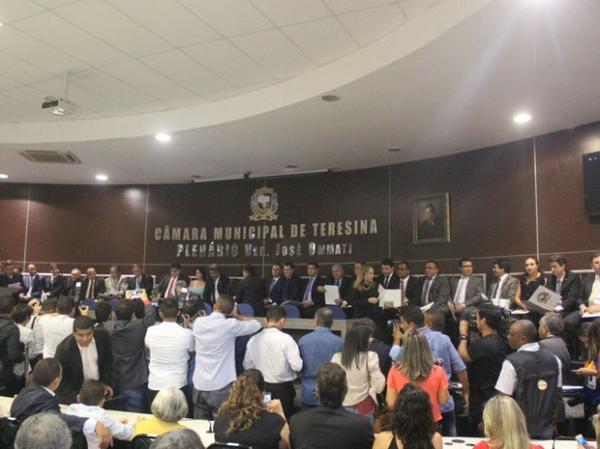 Posse dos 29 vereadores de Teresina ocorreu na tarde deste domingo (1º).(Imagem:Samantha Araújo/G1)