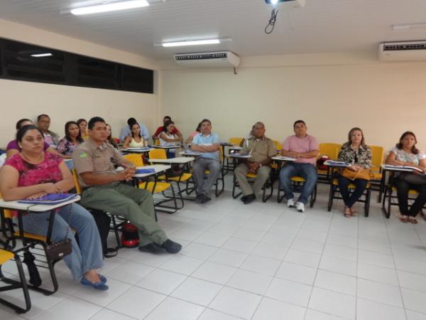 Professores participam de curso sobre monitoramento da educação no trânsito.(Imagem:FlorianoNews)