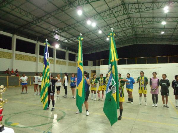 Mulheres florianenses são homenageadas com torneio feminino.(Imagem:FlorianoNews)