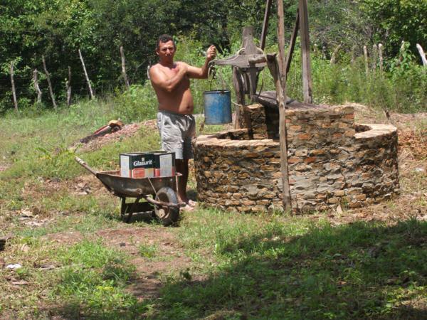 STTR denuncia abandono de materiais do Luz para Todos. (Imagem:Sílvio Vieira)