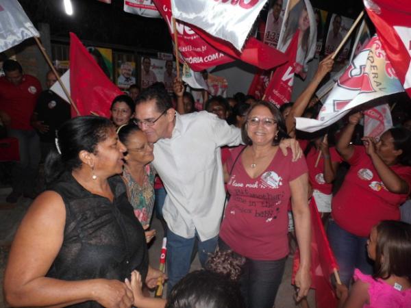 Oscar Procópio realiza palestra no bairro Taboca, em Floriano.(Imagem:Assessoria de Comunicação)