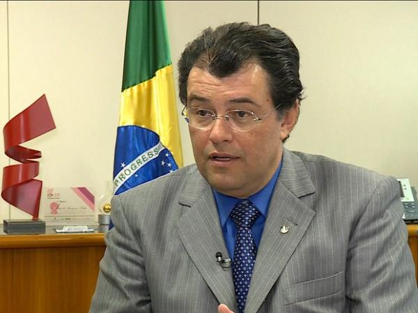 Ministro Eduardo Braga participa de solenidade do Programa Luz para Todos no Piauí.(Imagem:GloboNews)