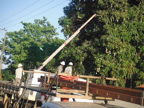 Com desligamento de energia Eletrobras realiza manutenção em Floriano.(Imagem:FlorianoNews)