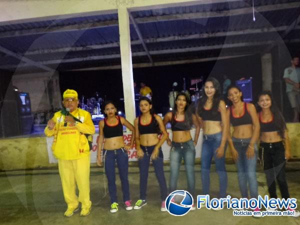 Grupo de Dança do Centro de Ensino Aristides Lobão.(Imagem:FlorianoNews)