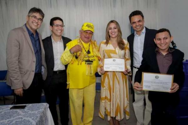 Secretária Rejane Dias recebe título de Cidadã Florianense.(Imagem:Reprodução/Facebook)