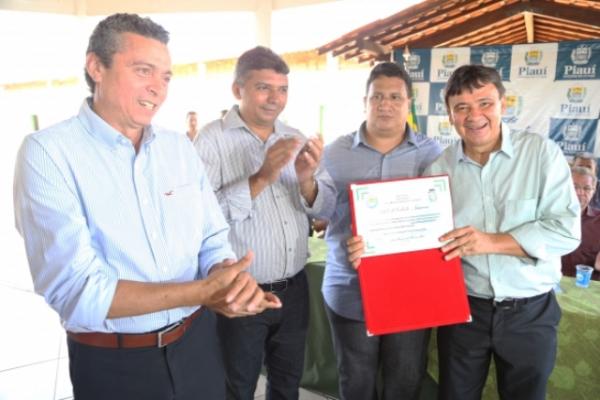 Governador Recebe o Titulo de Cidadão Nazareno (Imagem:Marcelo Cardoso)