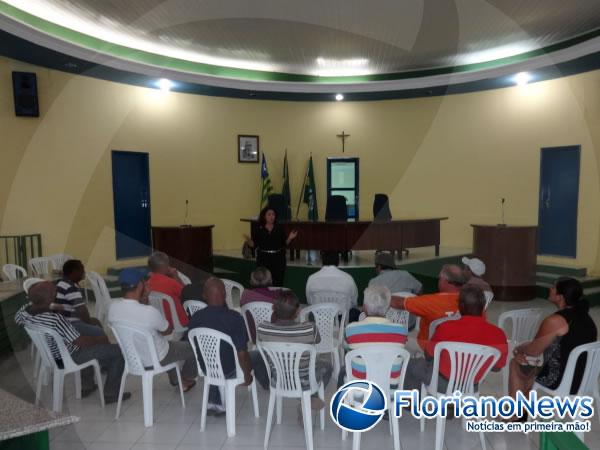 Sindicato dos Taxistas de Floriano promoveu reunião na Câmara Municipal.(Imagem:FlorianoNews)